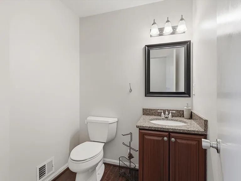 46645 Brownwood Sq — Photo 6