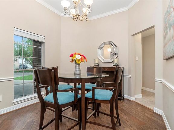 4th image of 2043 Lodge Crest Ct