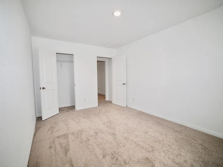 136 Maywood Ln — Photo 21