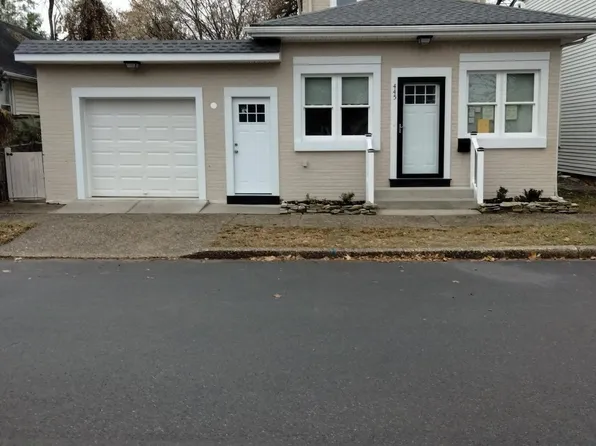 445 Magnolia St, Beverly, NJ 08010