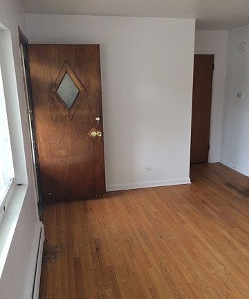 2nd image of 4921 Columbus Dr APT 2