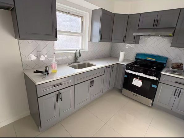 14445 25th Dr Floor 3