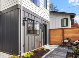 4032 48th Ave SW, Seattle, WA 98116