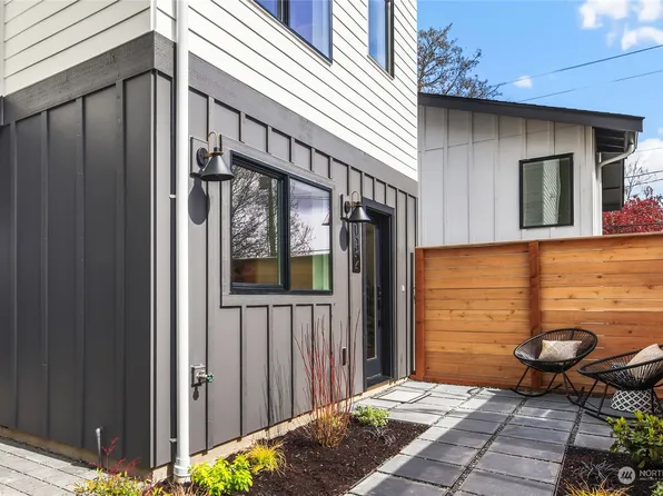 4032 48th Avenue SW, Seattle, WA 98116