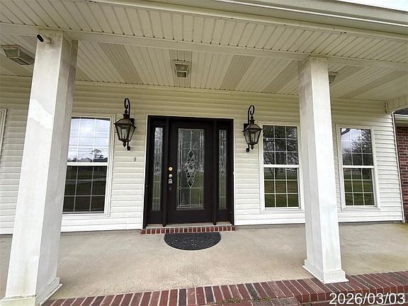 4th image of 304 4th St