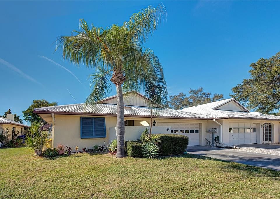 1st image of 24 Pebble Rock Dr