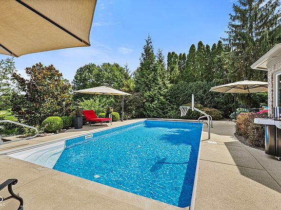 5th image of 1775 Windward Dr