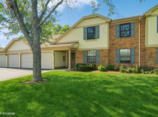 545 Greystone Ln APT A2, Wheeling, IL 60090