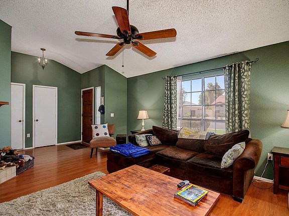 4th image of 4859 E Halifax St