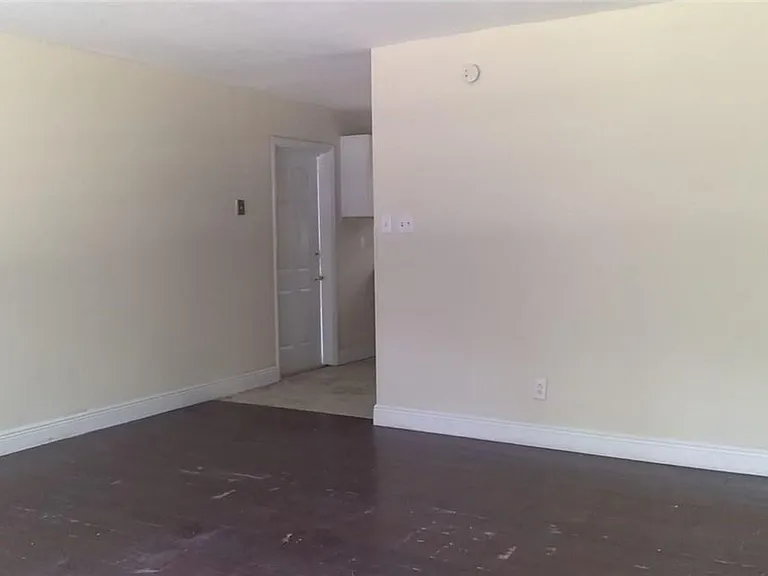 5036 College Dr — Photo 9