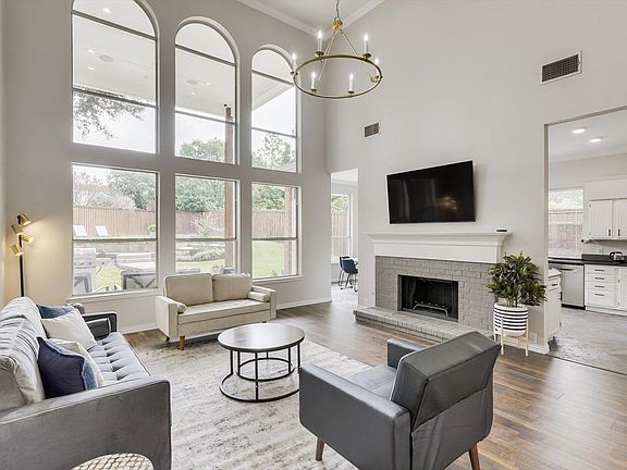 2nd image of 2313 Kingsley Dr