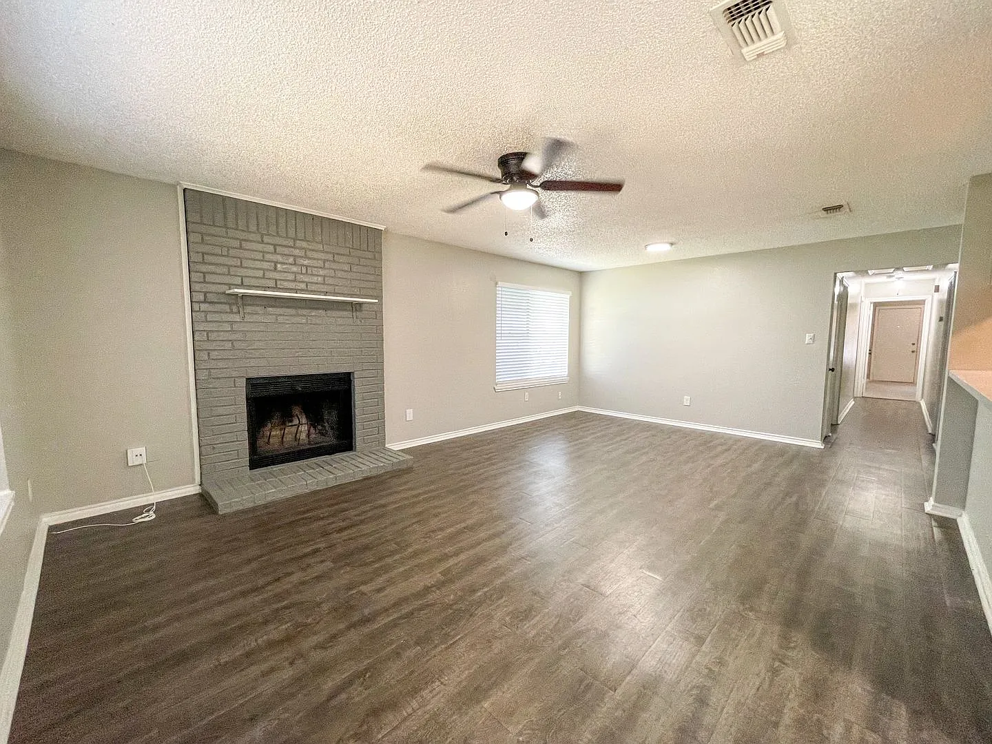 3334 Heritage Lane — Photo 1