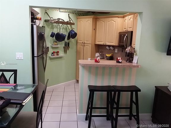 4th image of 650 W Park Dr #4208