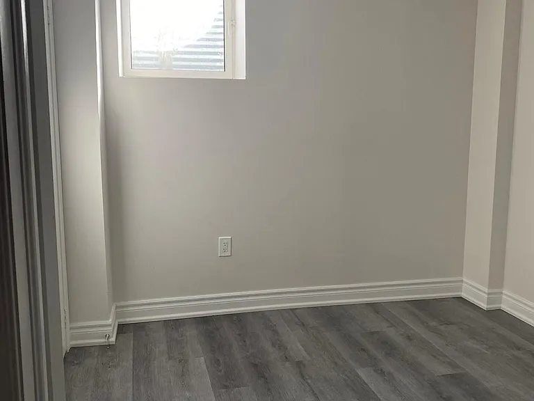7 McHugh Rd #BASEMENT — Photo 11