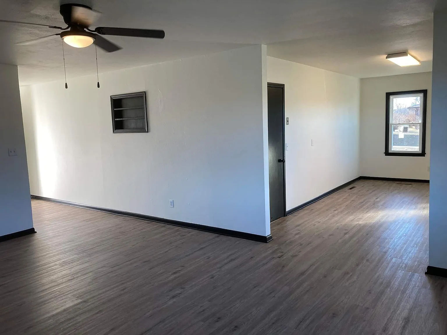 3 bed, 1159 sqft, $1,275 — Photo 2