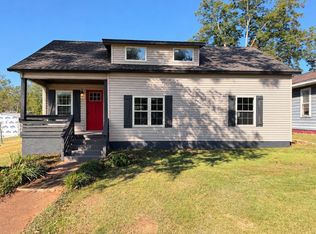 1209 N Annapolis Ave, Sheffield, AL 35660