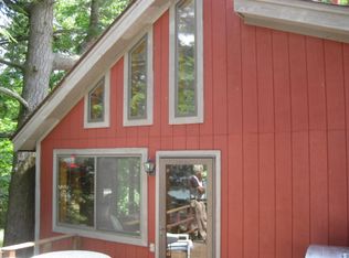 4 N Lost Lake Dr, Montague, MI 49437