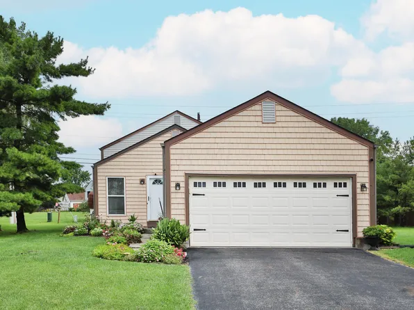 1062 Pacific Ct, Worthington, OH 43085