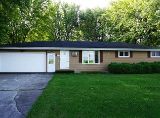 1075 W Snell Rd, Oshkosh, WI 54901