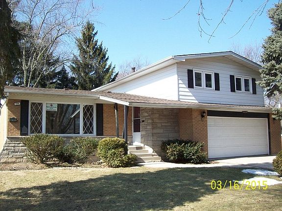 2nd image of 206 N Rainbow Dr