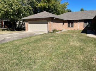 642 Valley View Dr, Mount Vernon, MO 65712