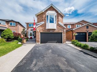 3211 Dovetail Mews, Mississauga, ON L5L5K4