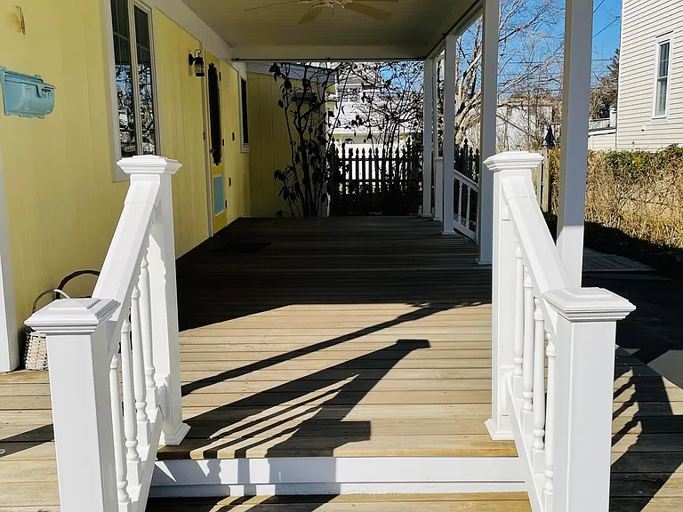 506 Monmouth Ave — Photo 35