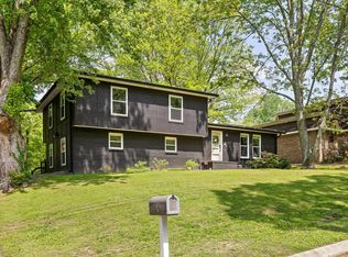 818 Murrell Rd, Signal Mountain, TN 37377