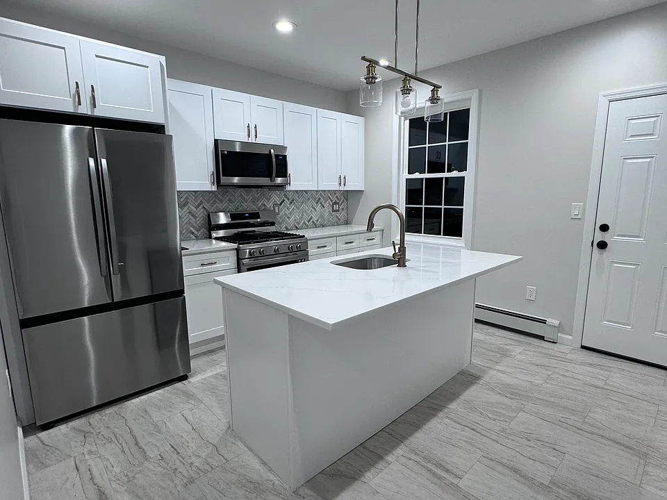 265 N 11th St