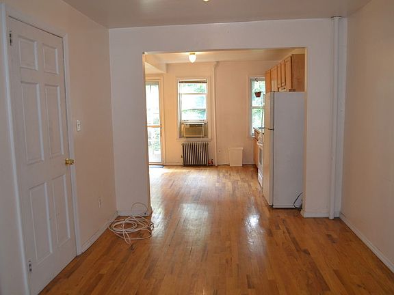 2nd image of 150 President St APT 1