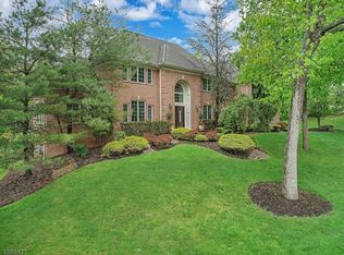 3 Lexington Dr, Warren, NJ 07059