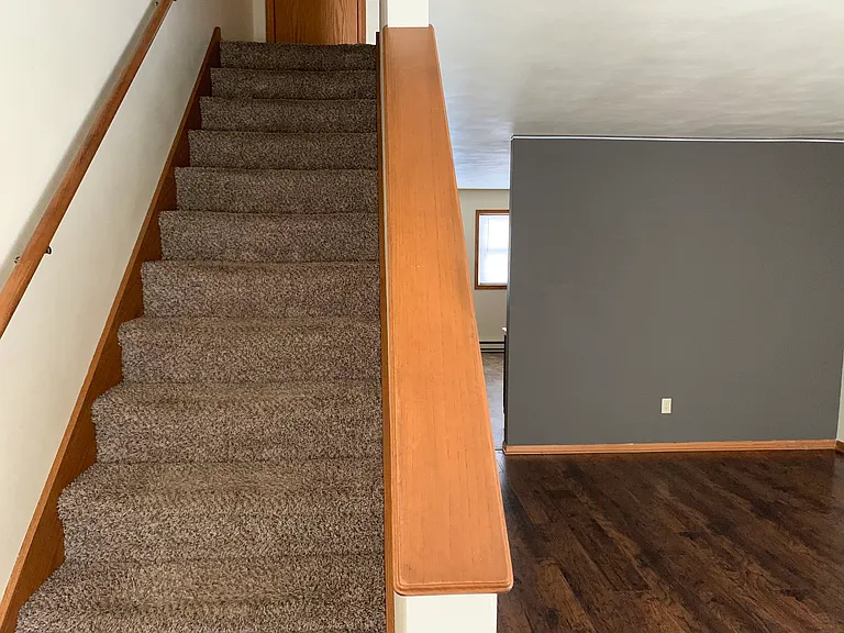 810 Harney Ave — Photo 8
