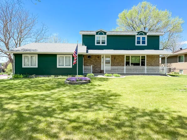3310 Pine Ave, Brookings, SD 57006