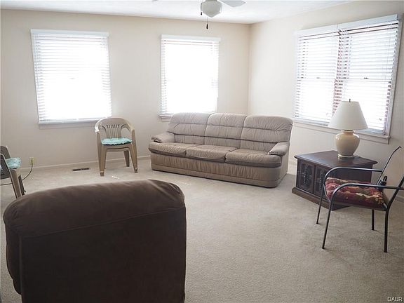4th image of 481 Shiloh Dr