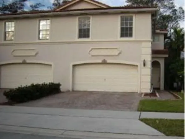 5046 Stagecoach Dr, Coconut Creek, FL 33073