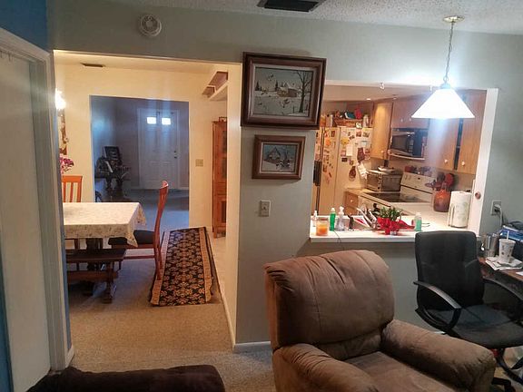 4th image of 808 NW 8th Ave