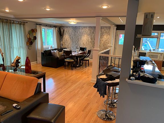 2nd image of 481 Knollwood Dr