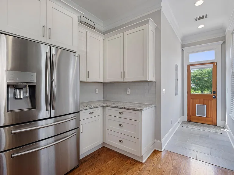 633 Gaskill St SE — Photo 17