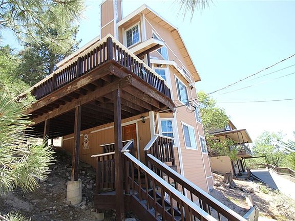 4th image of 32959 Arrowbear Dr