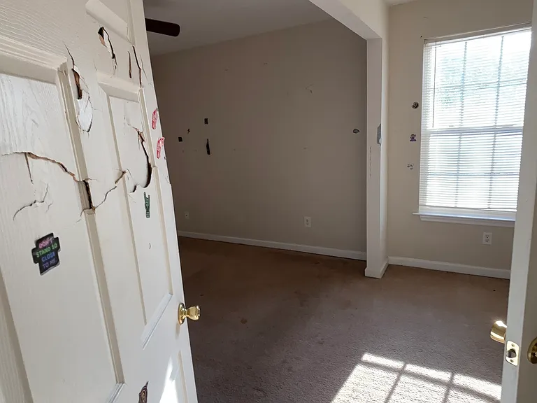 2604 Elkhart St — Photo 26