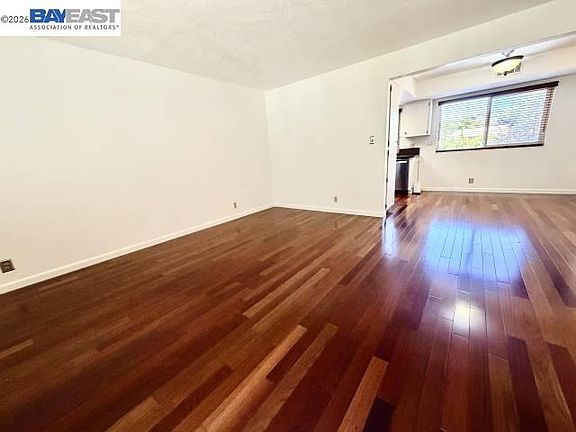 4th image of 14001 Reed Ave