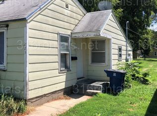 223 SW 3rd St, Newton, KS 67114