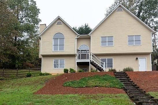 1st image of 320 Scarlett Ln