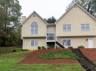 320 Scarlett Ln, Woodstock, GA 30188