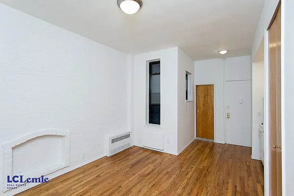 Rented by LC Lemle Real Estate Group | media 7