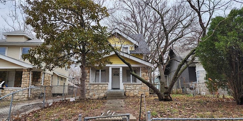 1st image of 5431 Euclid Ave