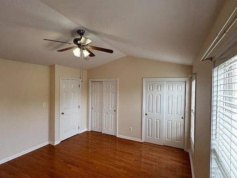 533 Coventry Dr — Photo 18