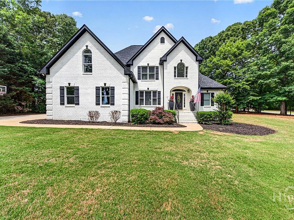 1st image of 1110 Holcomb Court