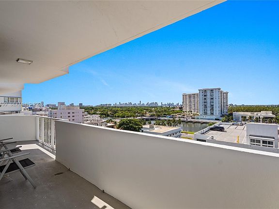 5th image of 4301 Collins Ave APT 901