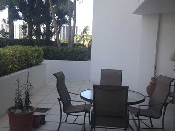 3rd image of 3610 Yacht Club Dr APT 305